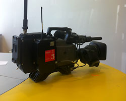 Câmera SD 4:3/16:9 com controlo wireless